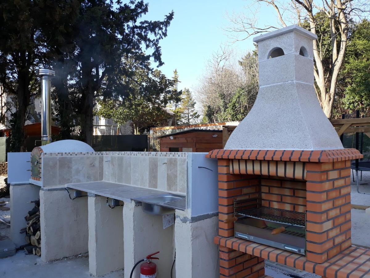 Gite De Leonie Moulin De Tartay En Avignon Eksteriør bilde
